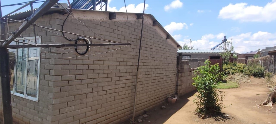 2 Bedroom Property for Sale in Botshabelo Free State